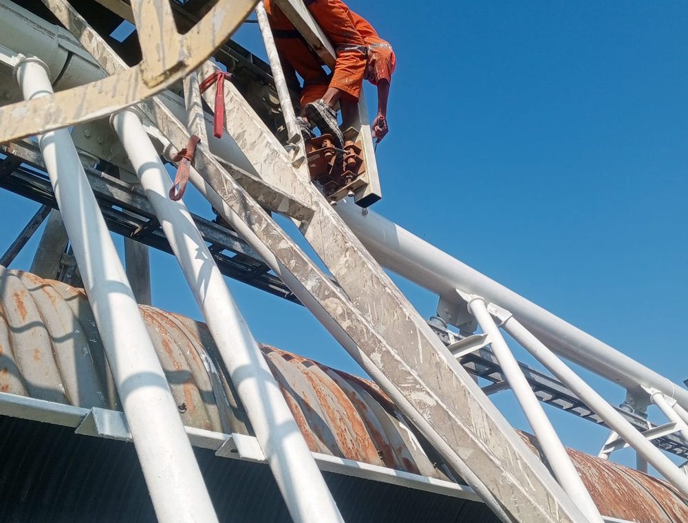 Structural maintenance at height
